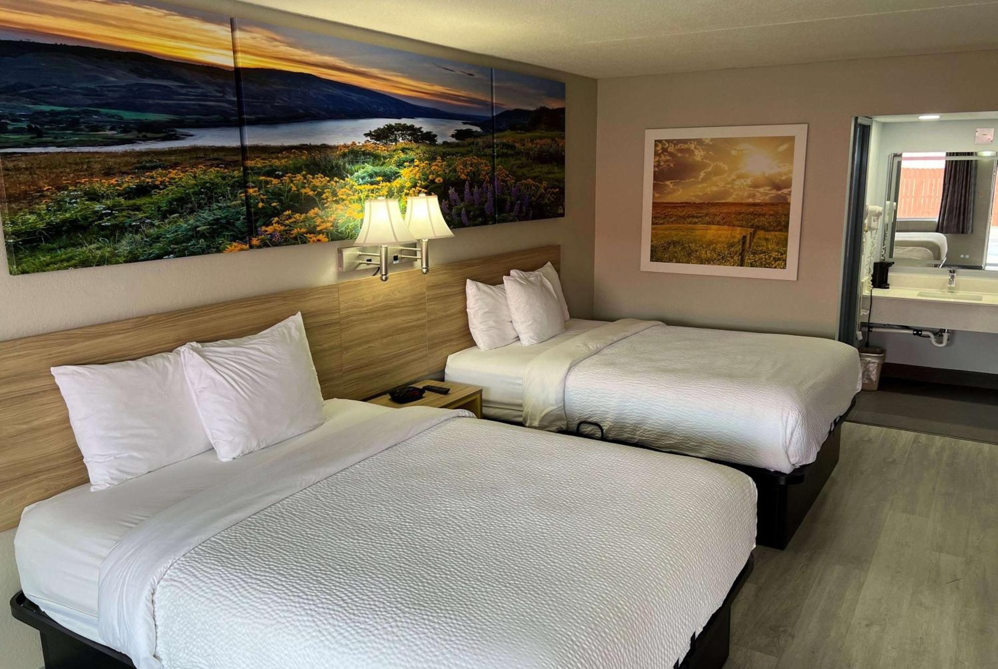 Days Inn By Wyndham Salina South Bagian luar foto